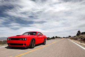 Dodge Challenger SRT 2015 года
